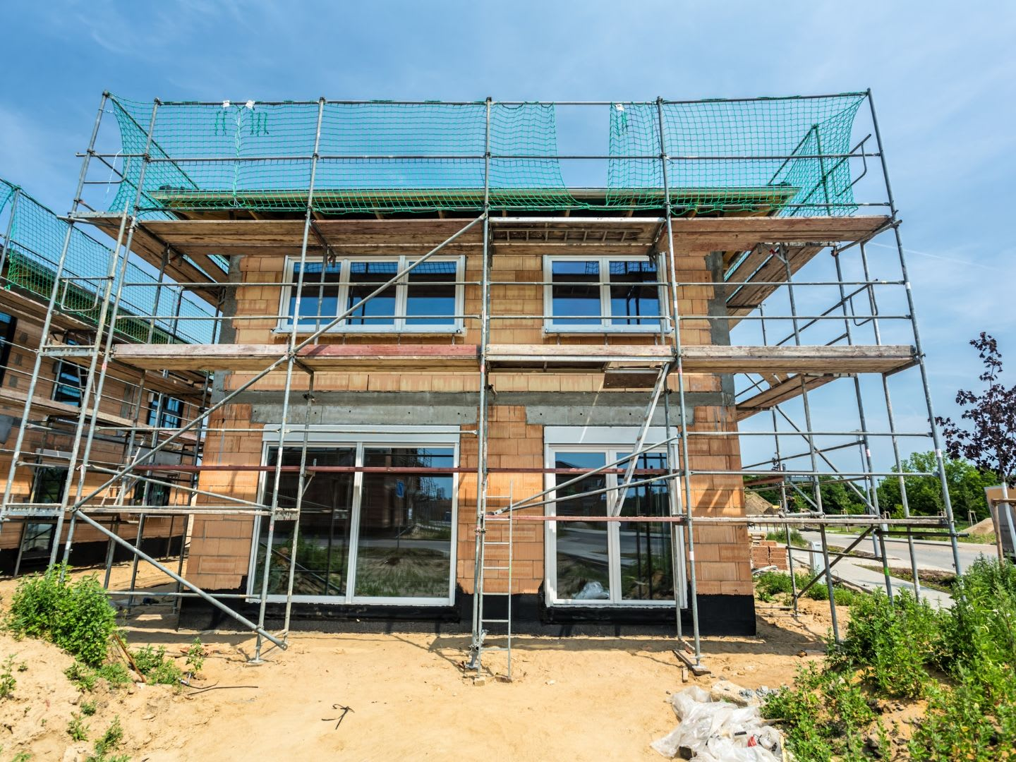 Wie Fahrgerüstvermietung Ihre Bauprojekte Sicherer Macht